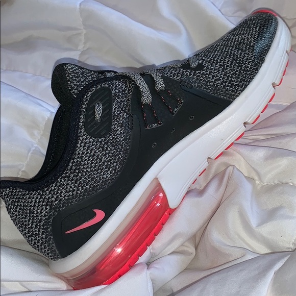 My air max - Picture 3 of 3